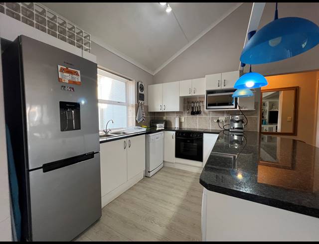 2 BEDROOM APARTMENT FOR SALE IN MARINA MARTINIQUE